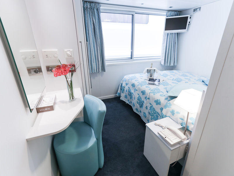 Middle Deck 1 Double Bed - Accessible Cabin Cat B